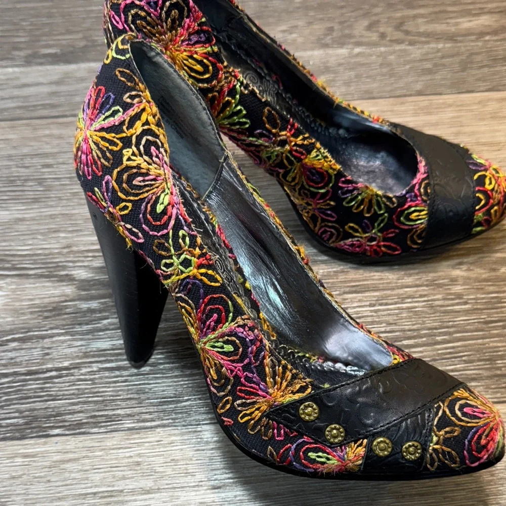 Naughty Monkey Embroidered Women's Heels woman’s 6 (s68)